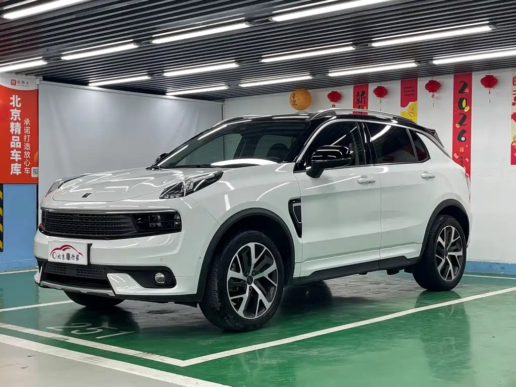 Lynk & Co 01 2018 — фото 1 из 5