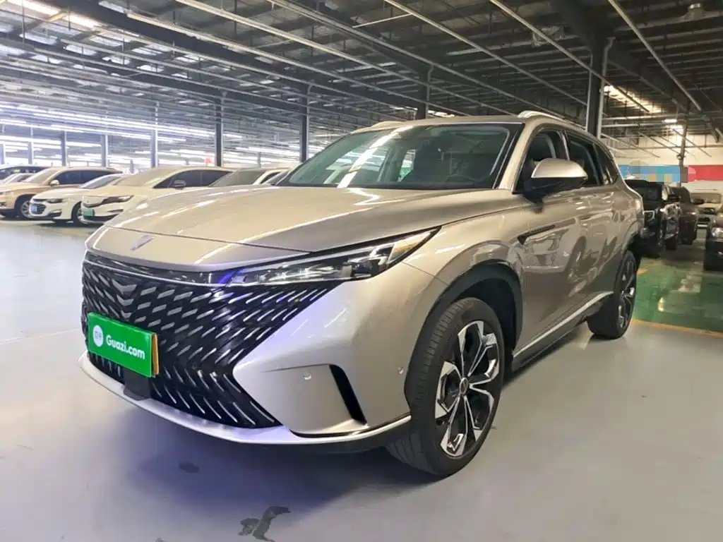 Roewe RX5 2022 — фото 1 из 5