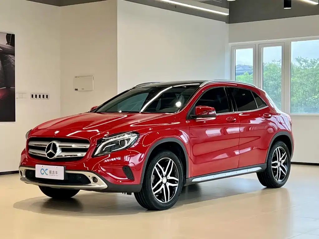 Mercedes-Benz GLA 2016 — фото 1 из 5