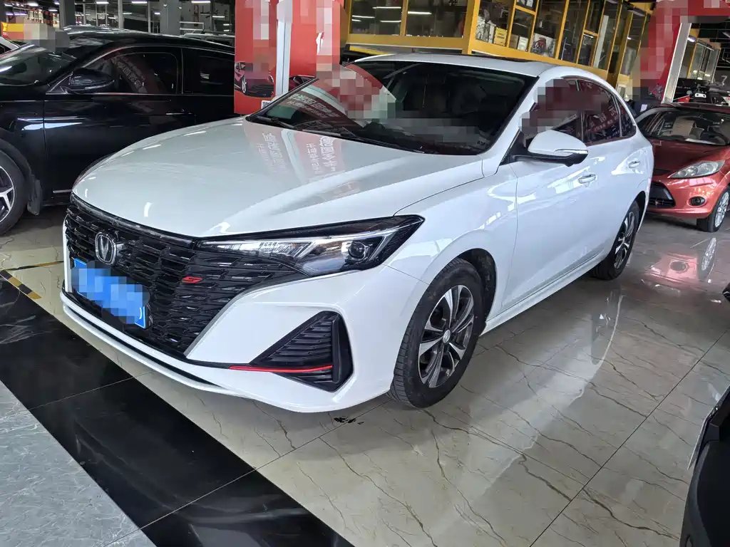 Changan Eado 2023 — фото 1 из 5