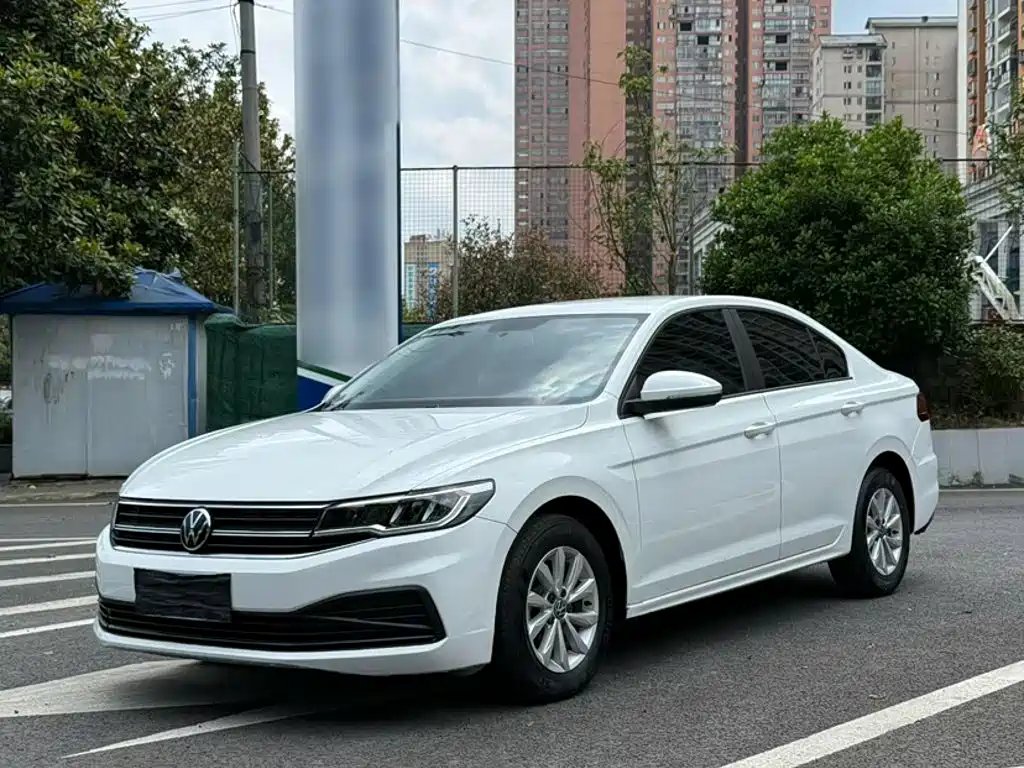 Volkswagen Bora 2022 — фото 1 из 5