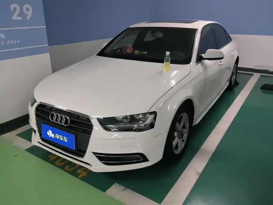 Audi A4L 2015