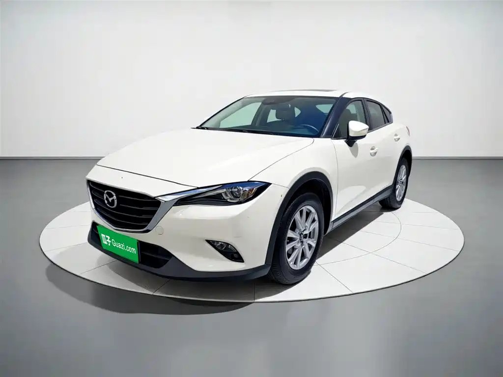Mazda CX-4 2017 — фото 1 из 5