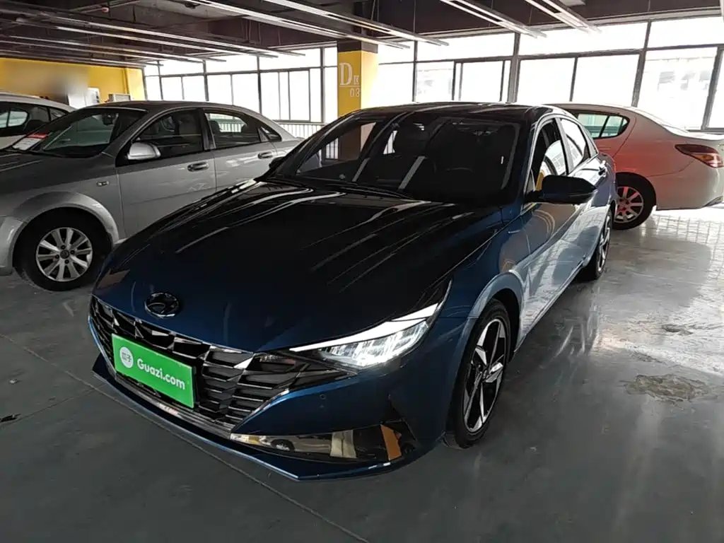 Hyundai Elantra 2020 — фото 1 из 5