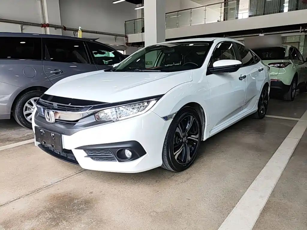 Honda Civic 2017 — фото 1 из 5