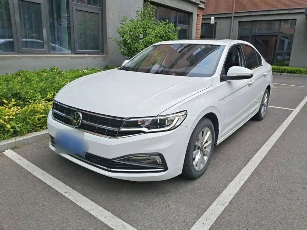 Volkswagen Bora 2022 — фото 1 из 5