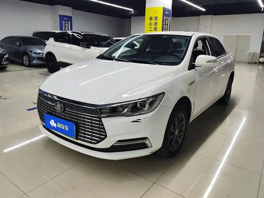 BYD Qin NEV 2023 — фото 1 из 5