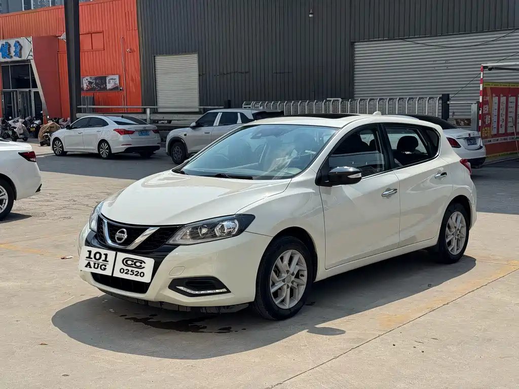 Nissan Tiida 2020 — фото 1 из 5
