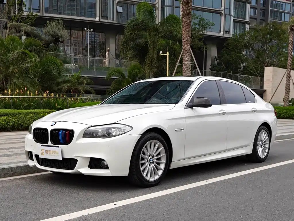 BMW 5 Series 2013 — фото 1 из 5