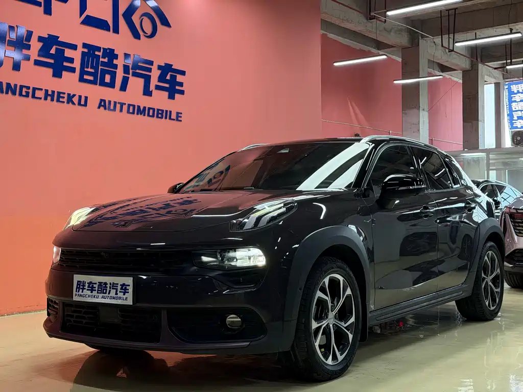 Lynk & Co 02 2019 — фото 1 из 5