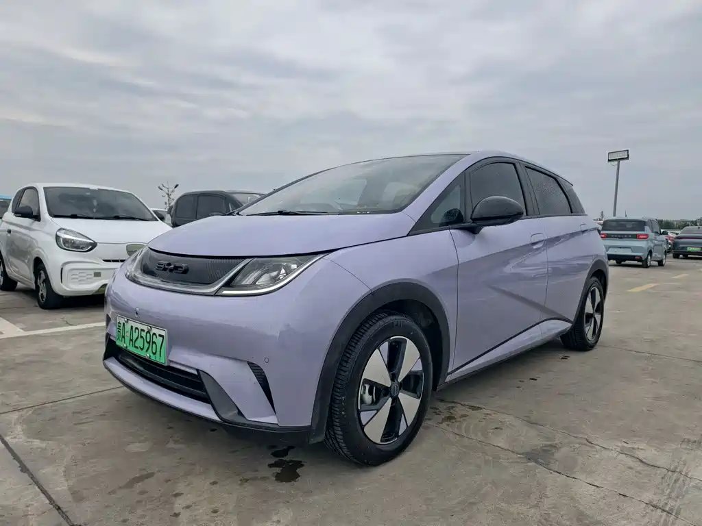BYD Dolphin 2023 — фото 1 из 5
