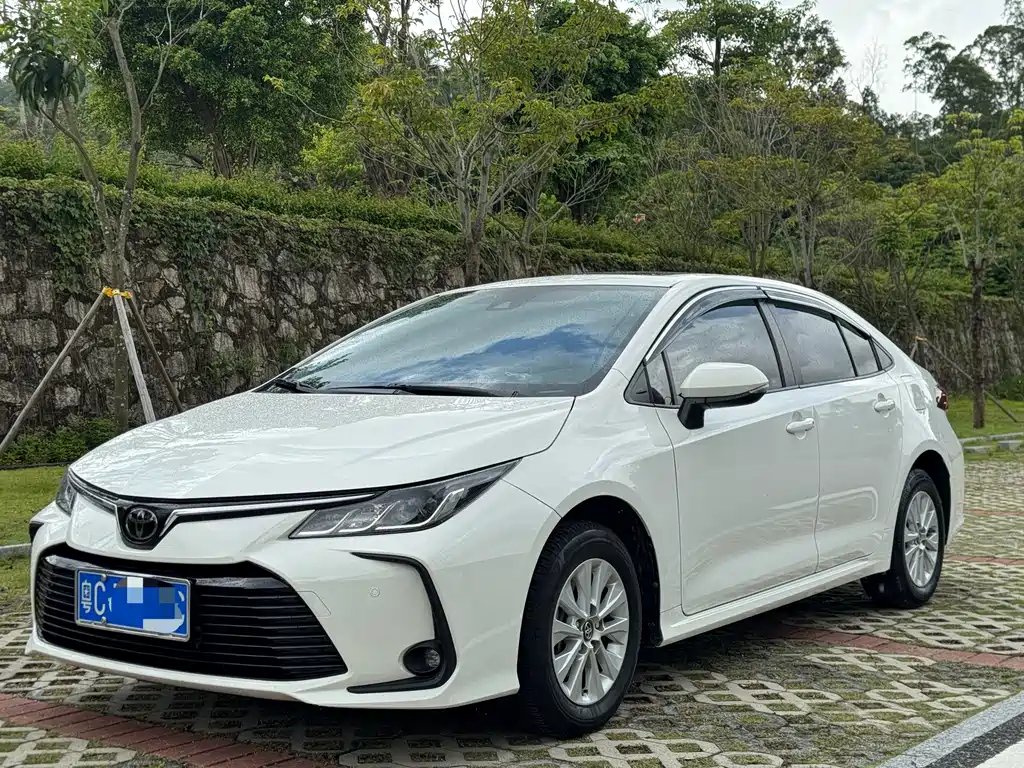 Toyota Corolla 2020 — фото 1 из 5