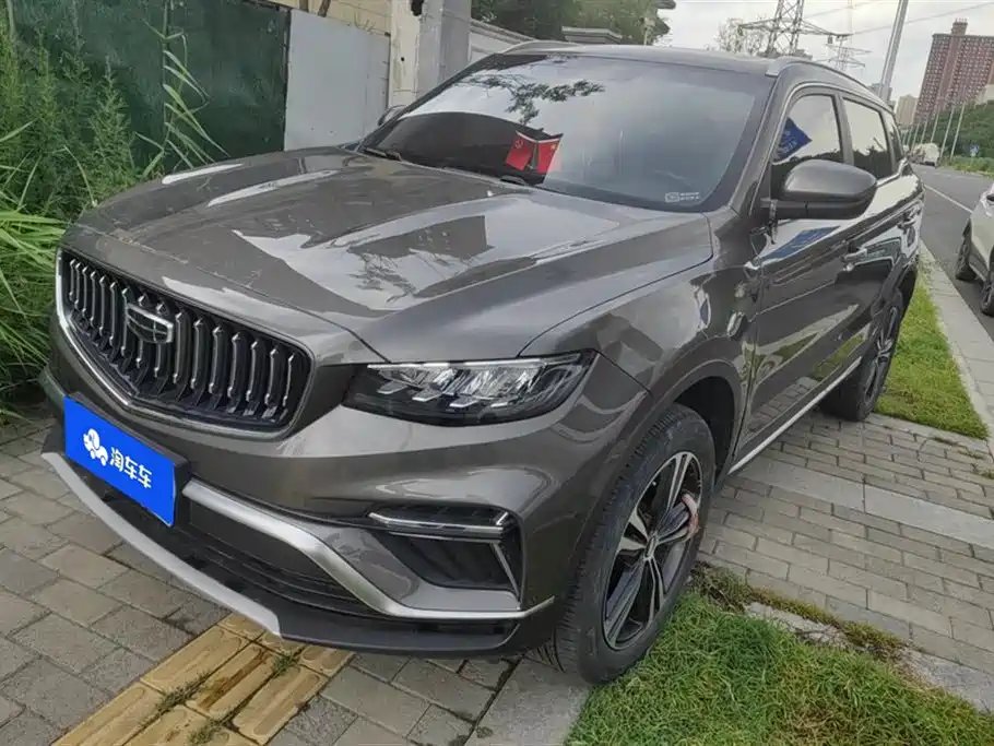 Geely Boyue 2023 — фото 1 из 5