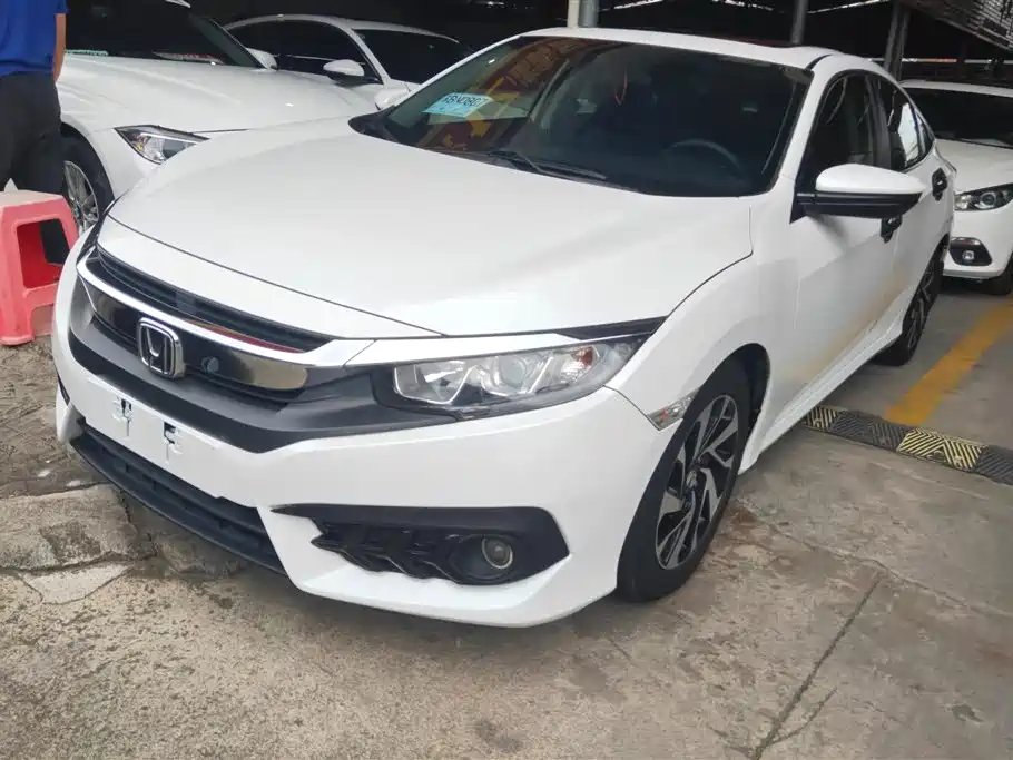 Honda Civic 2019 — фото 1 из 5