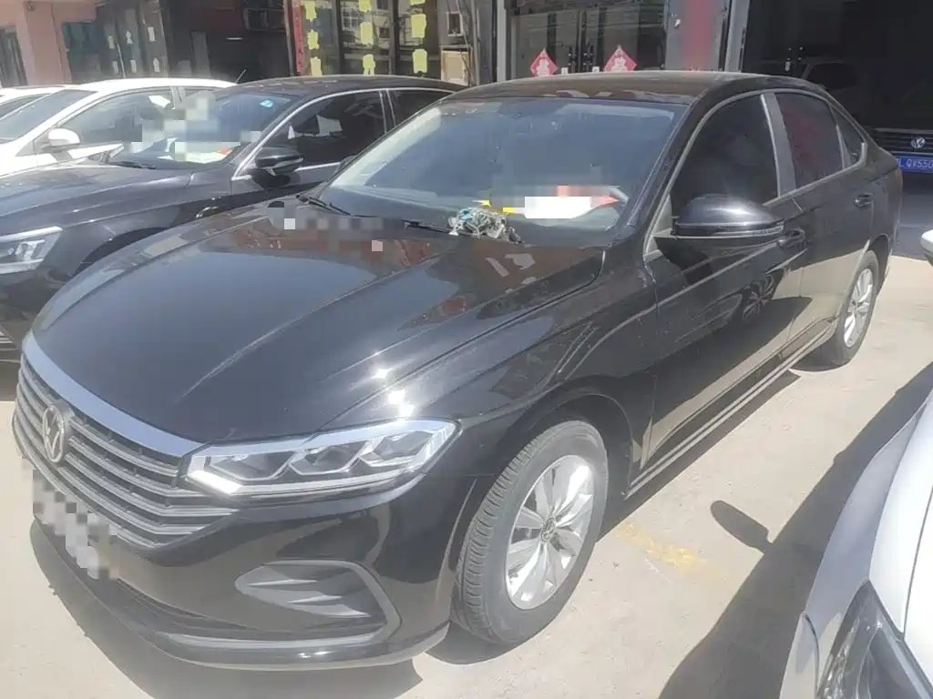 Volkswagen Lavida 2022 — фото 1 из 5