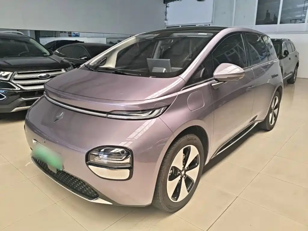Baojun Yunduo 2023 — фото 1 из 5