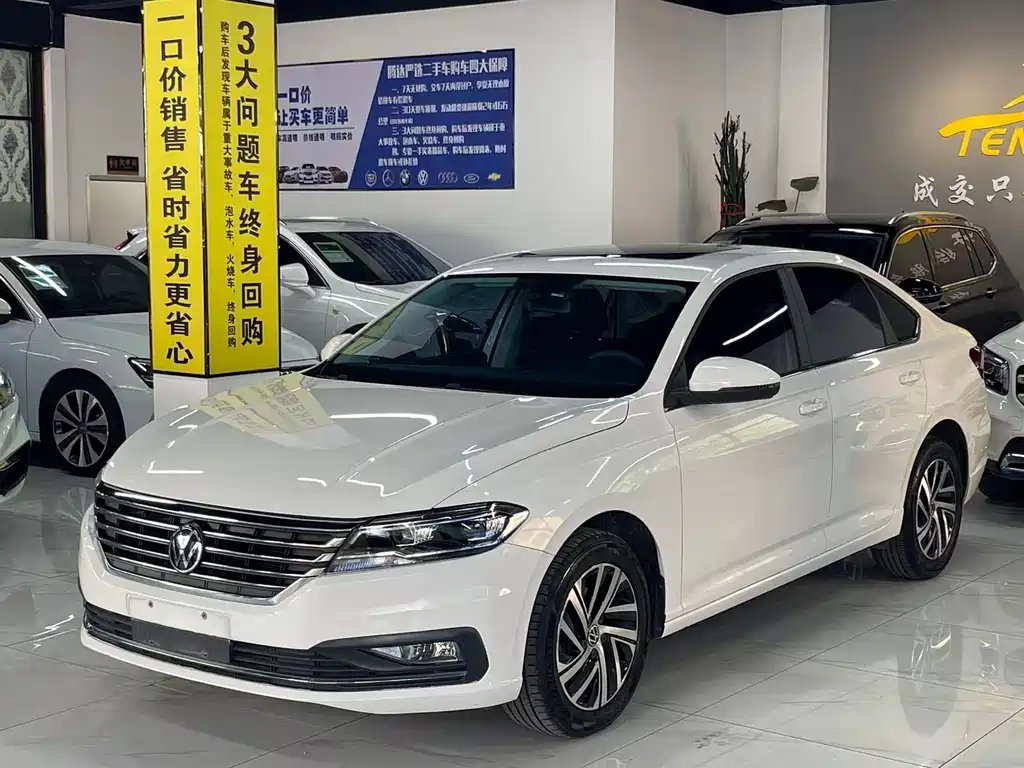 Volkswagen Lavida 2022 — фото 1 из 5