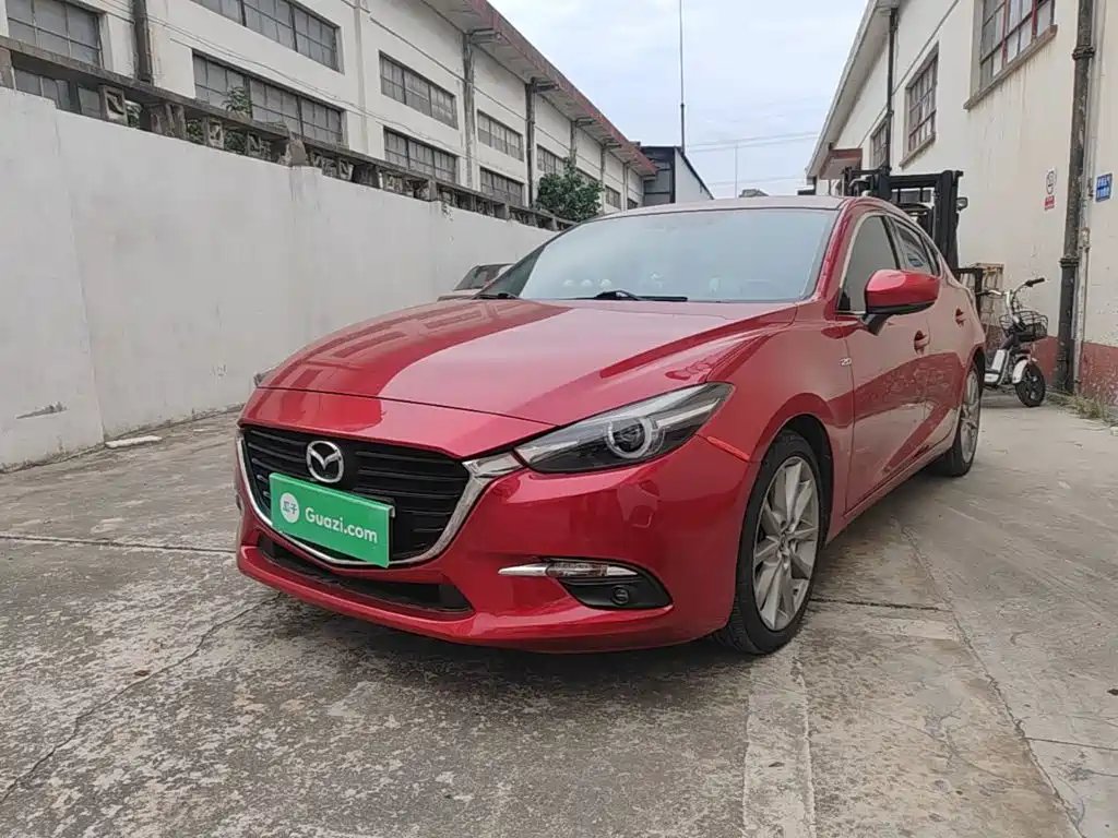 Mazda 3 Axela 2018 — фото 1 из 5