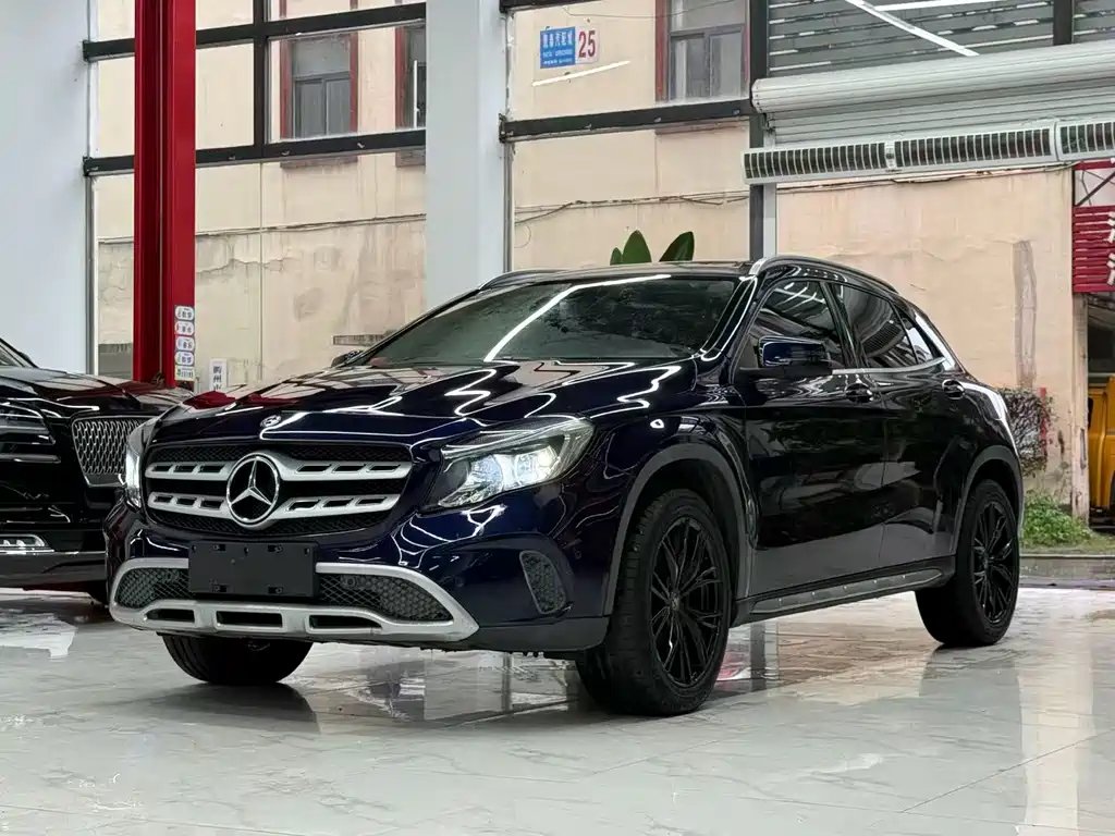 Mercedes-Benz GLA 2017 — фото 1 из 5