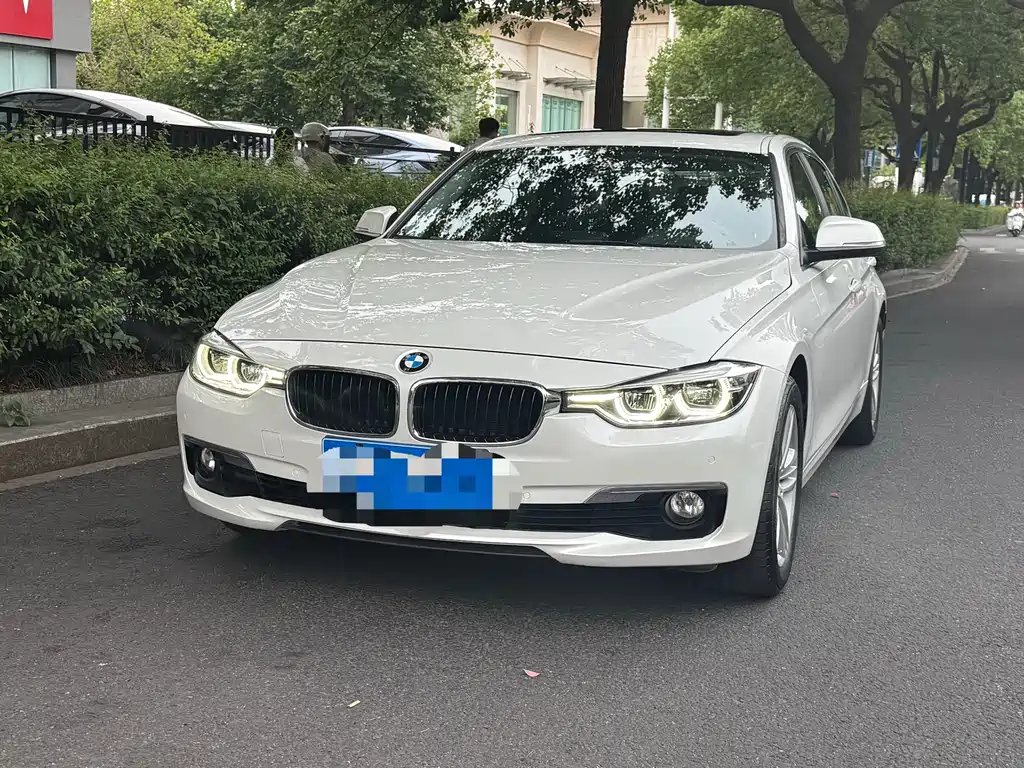 BMW 3 Series 2017 — фото 1 из 5