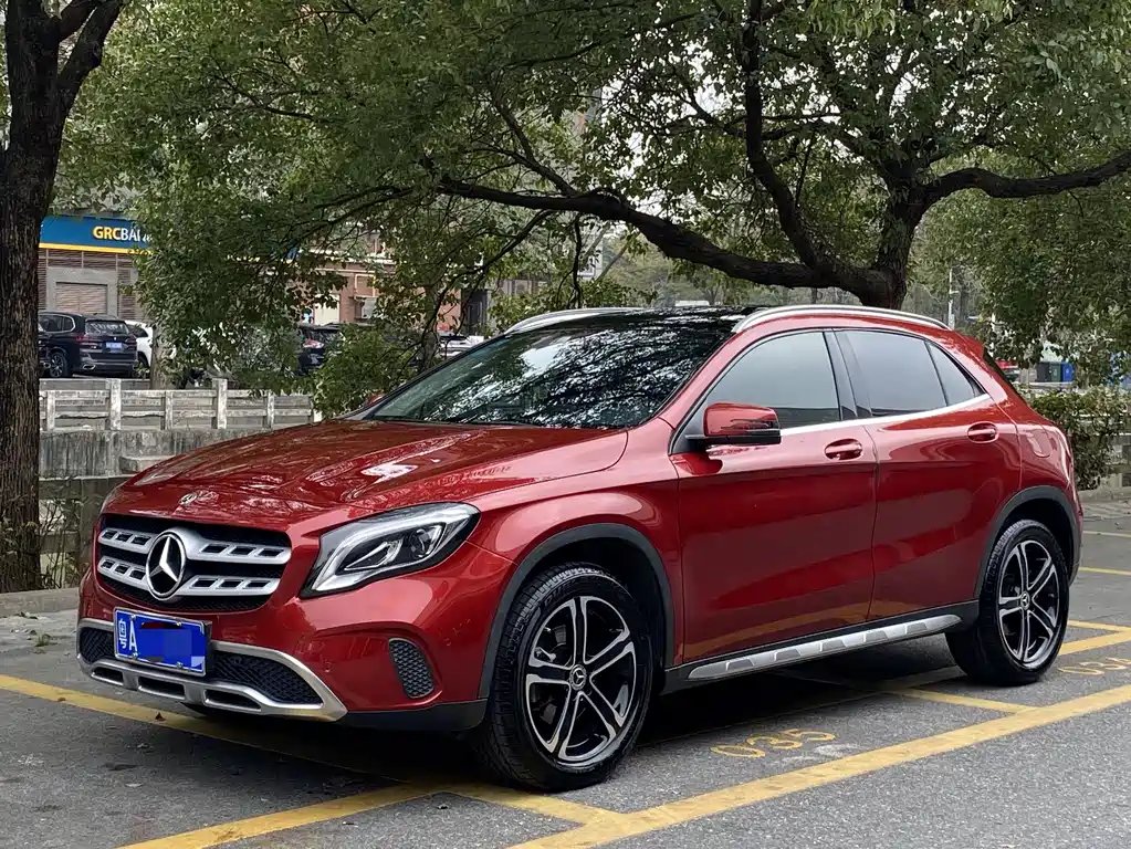 Mercedes-Benz GLA 2019 — фото 1 из 5