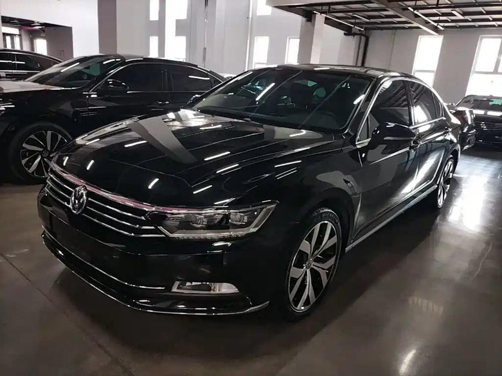Volkswagen Magotan 2016 — фото 1 из 5