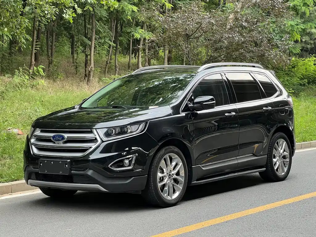 Ford Edge 2016 — фото 1 из 5