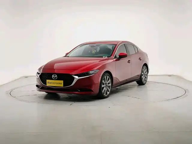 Mazda 3 Axela 2023 — фото 1 из 5
