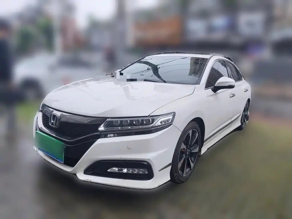 Honda Spirior 2016 — фото 1 из 5