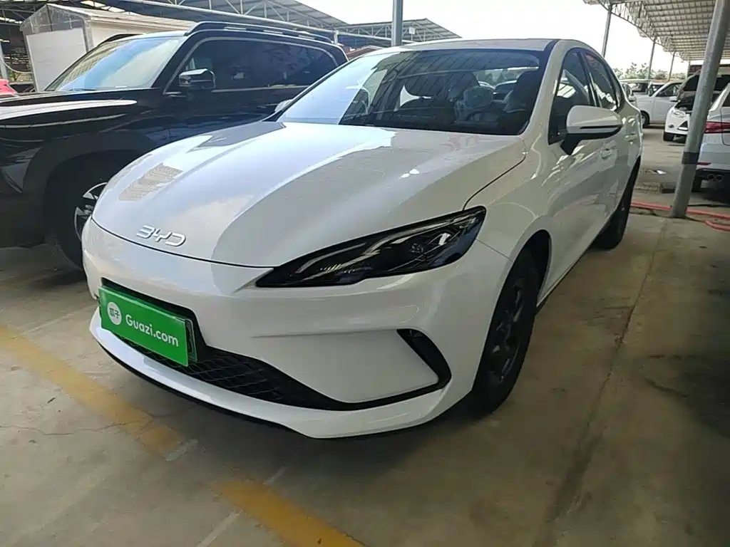 BYD Seal 05 DM-i 2026 — фото 1 из 5