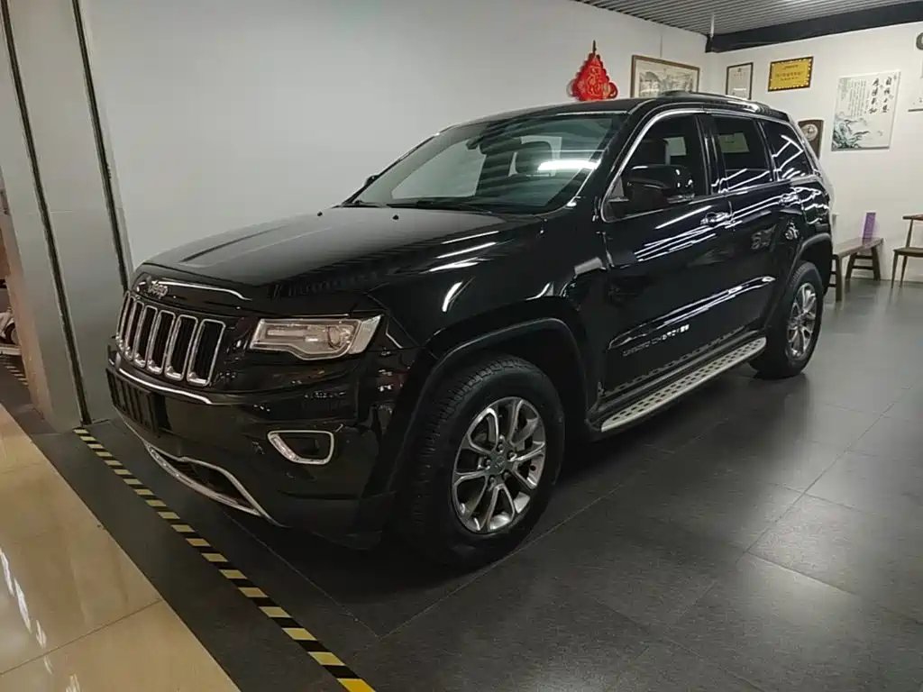 Jeep Grand Cherokee (Import) 2015 — фото 1 из 5