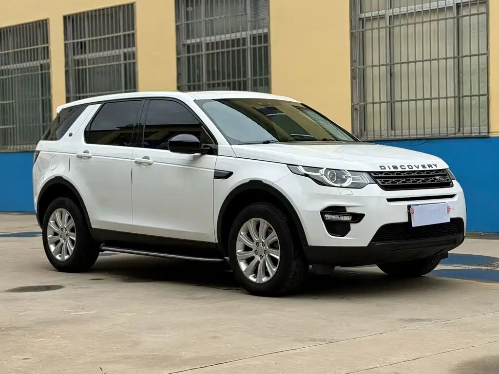 Land Rover Discovery Sport 2018 — фото 1 из 5