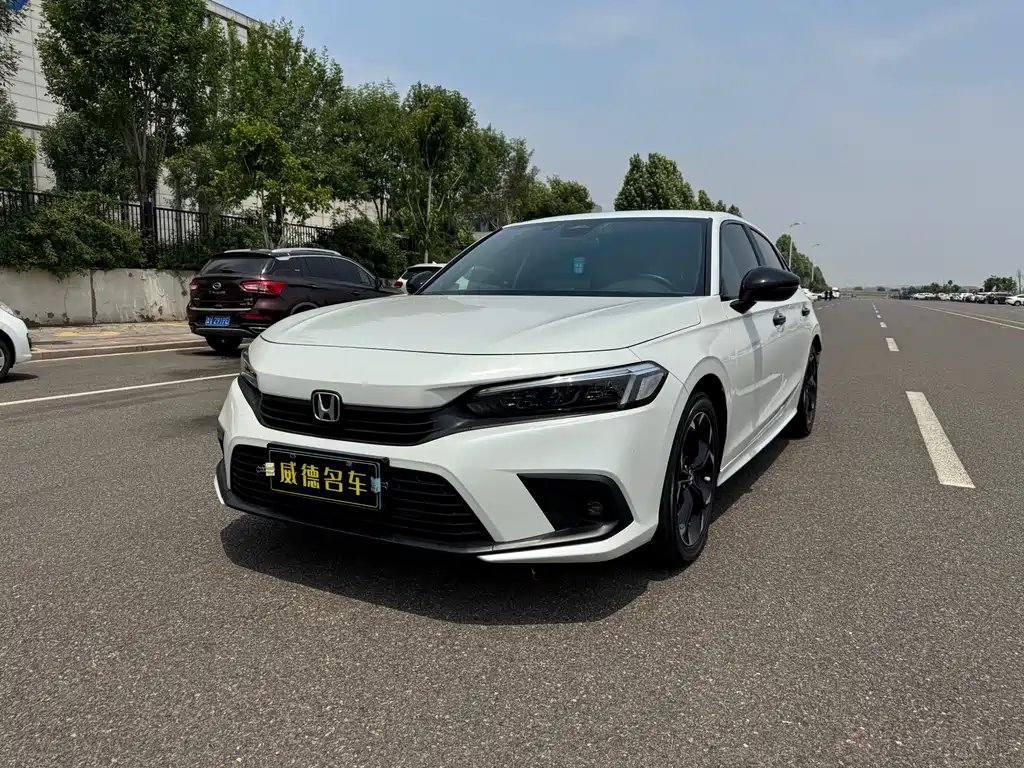 Honda Civic 2023 — фото 1 из 5