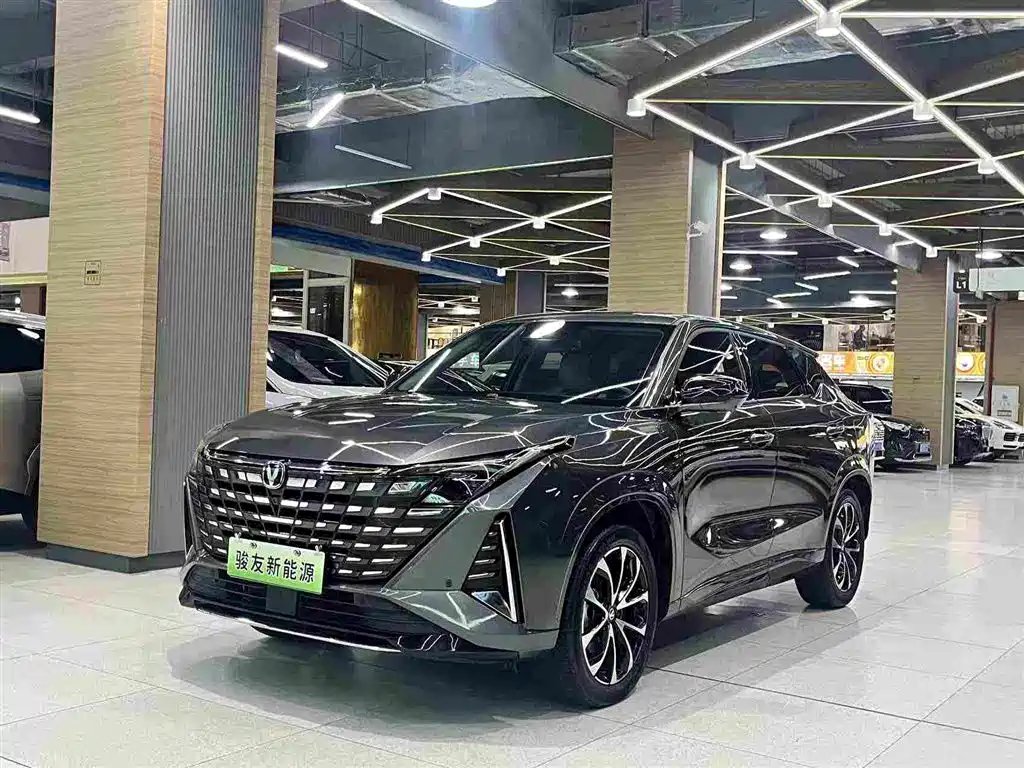 Changan UNI-Z New Energy 2024 — фото 1 из 5