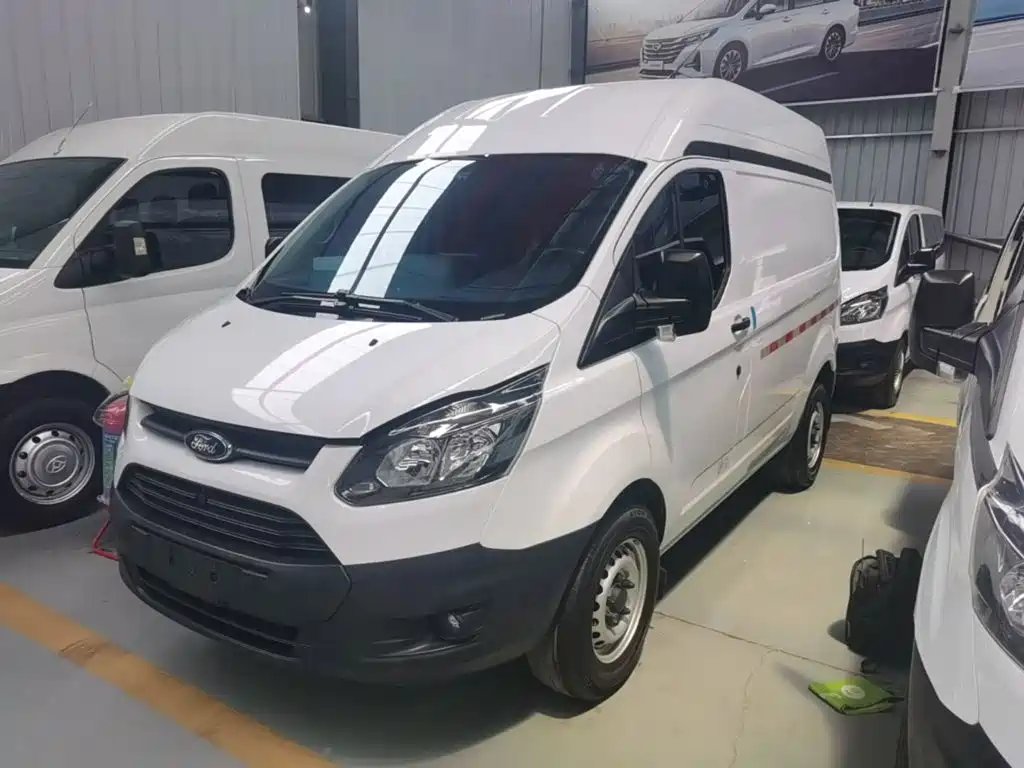 Ford Transit 2022 — фото 1 из 5