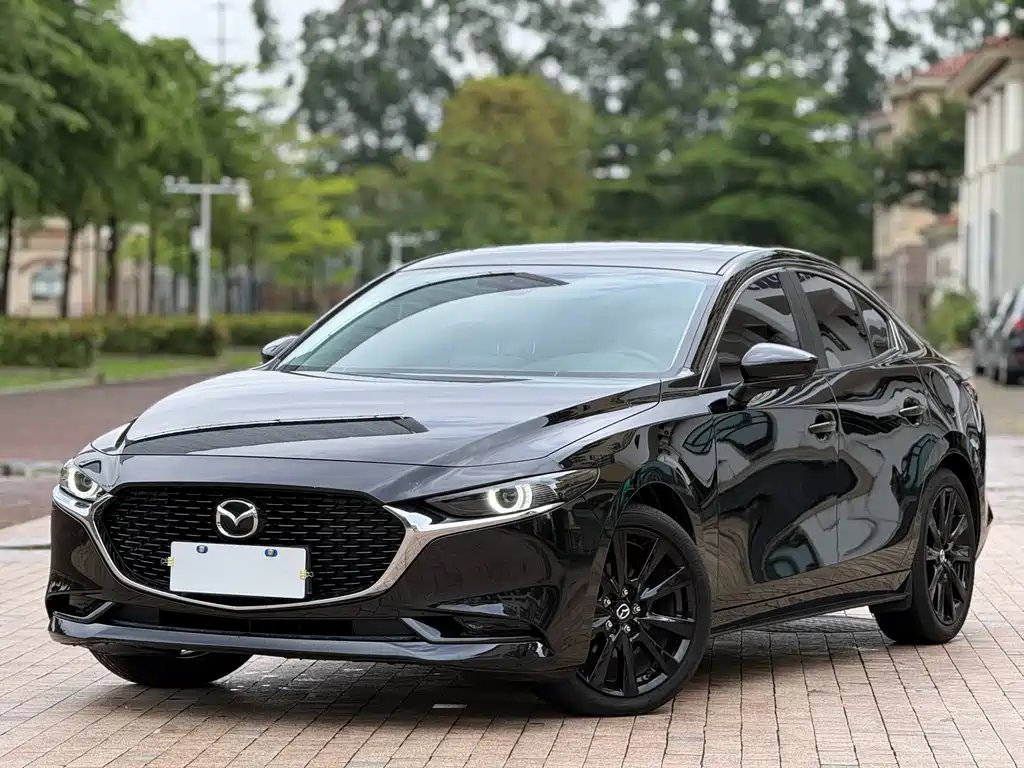 Mazda 3 Axela 2024 — фото 1 из 5