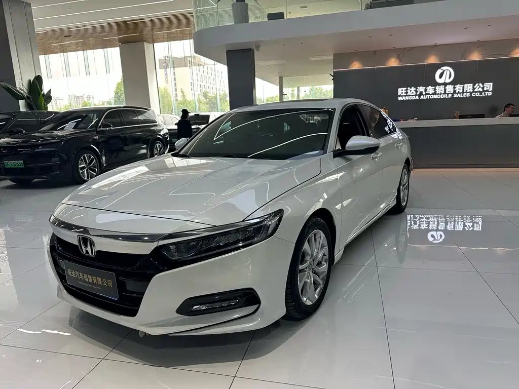 Honda Accord 2019 — фото 1 из 5