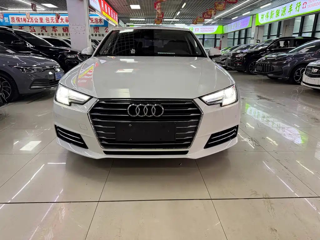 Audi A4L 2018 — фото 1 из 5