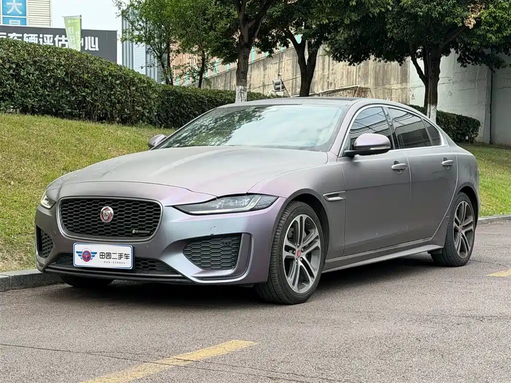 Jaguar XEL 2020 — фото 1 из 5