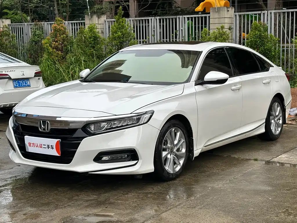 Honda Accord 2018 — фото 1 из 5