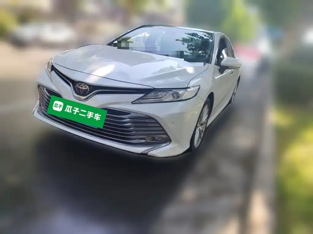Toyota Camry 2020 — фото 1 из 25