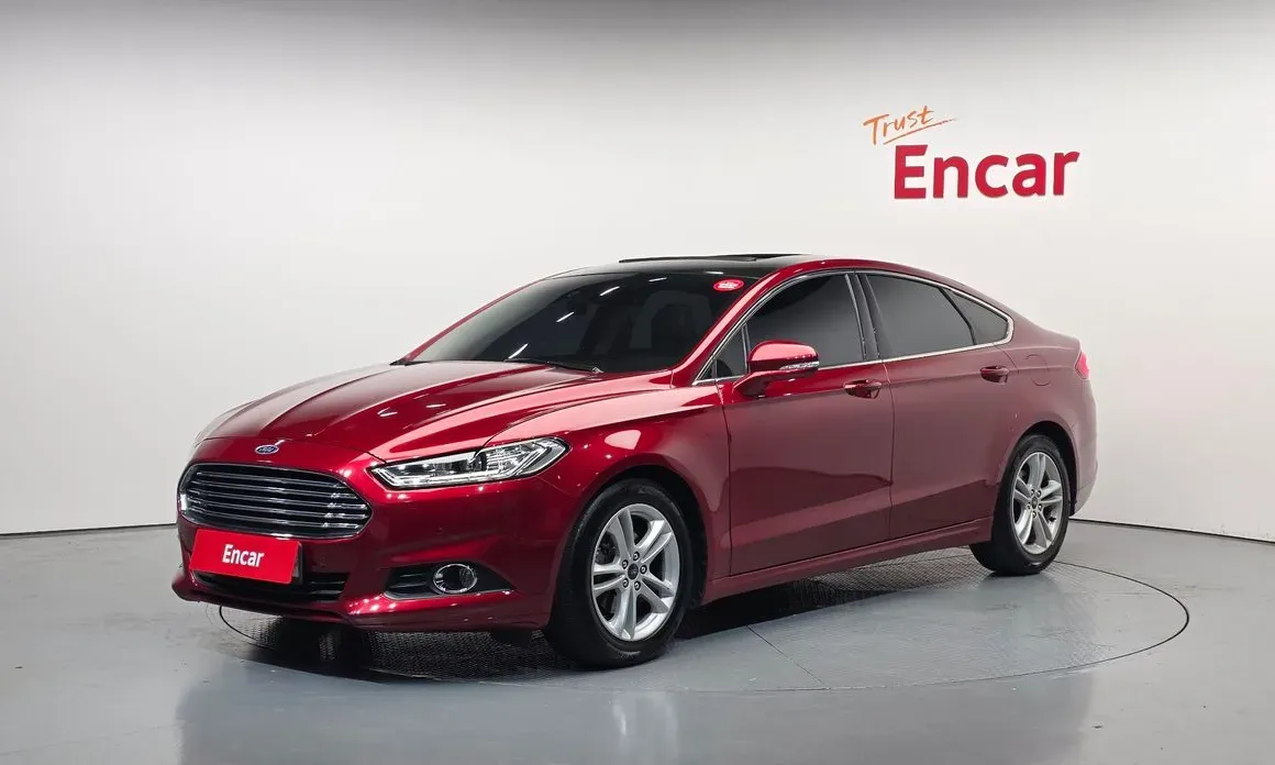 Ford Mondeo 2015 — фото 1 из 20