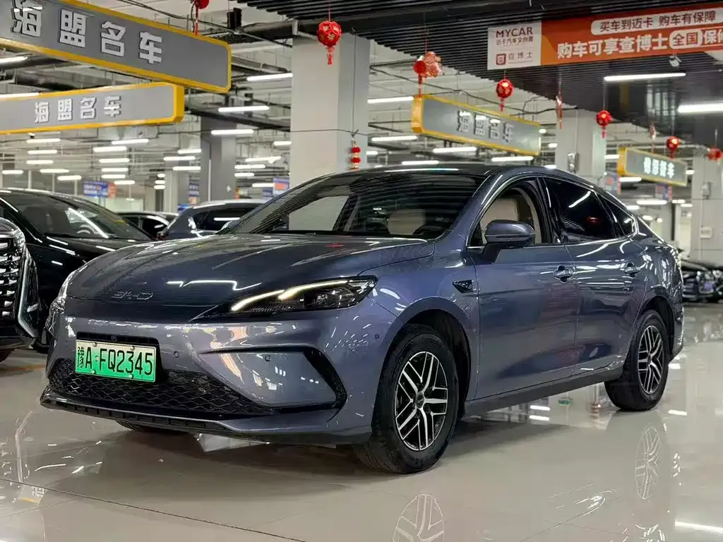 BYD Seal 05 DM-i 2025 — фото 1 из 9