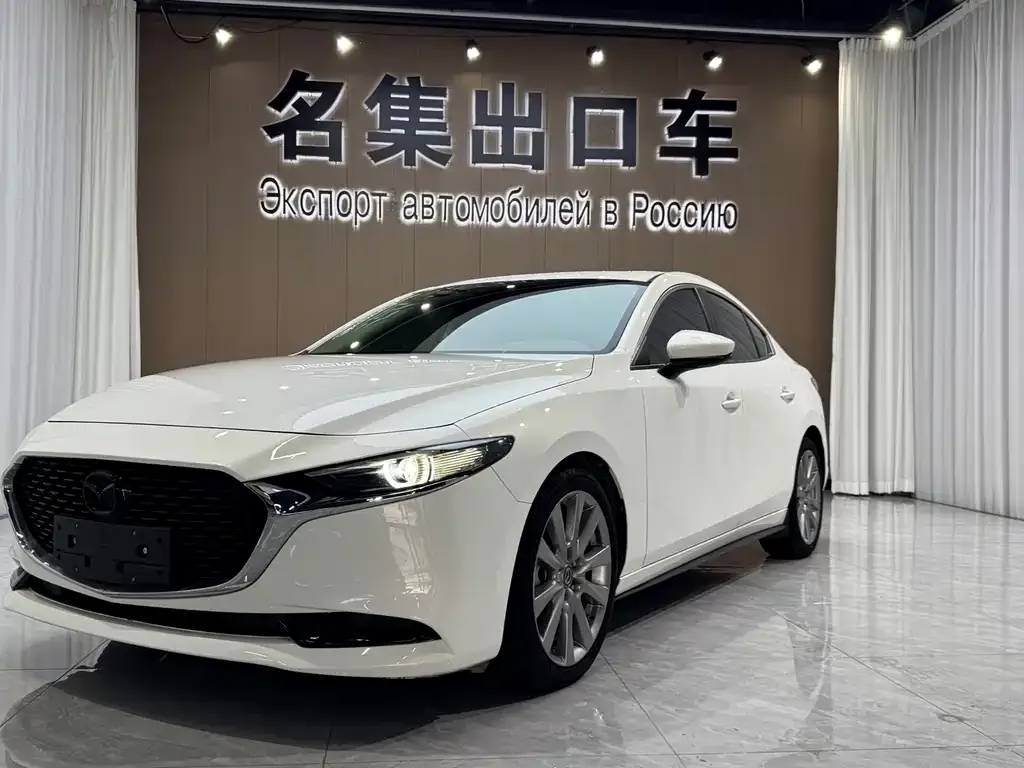 Mazda 3 Axela 2021 — фото 1 из 20