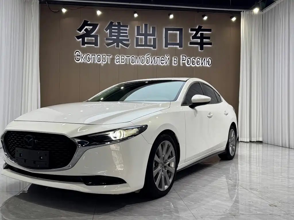 Mazda 3 Axela 2021 — фото 1 из 5