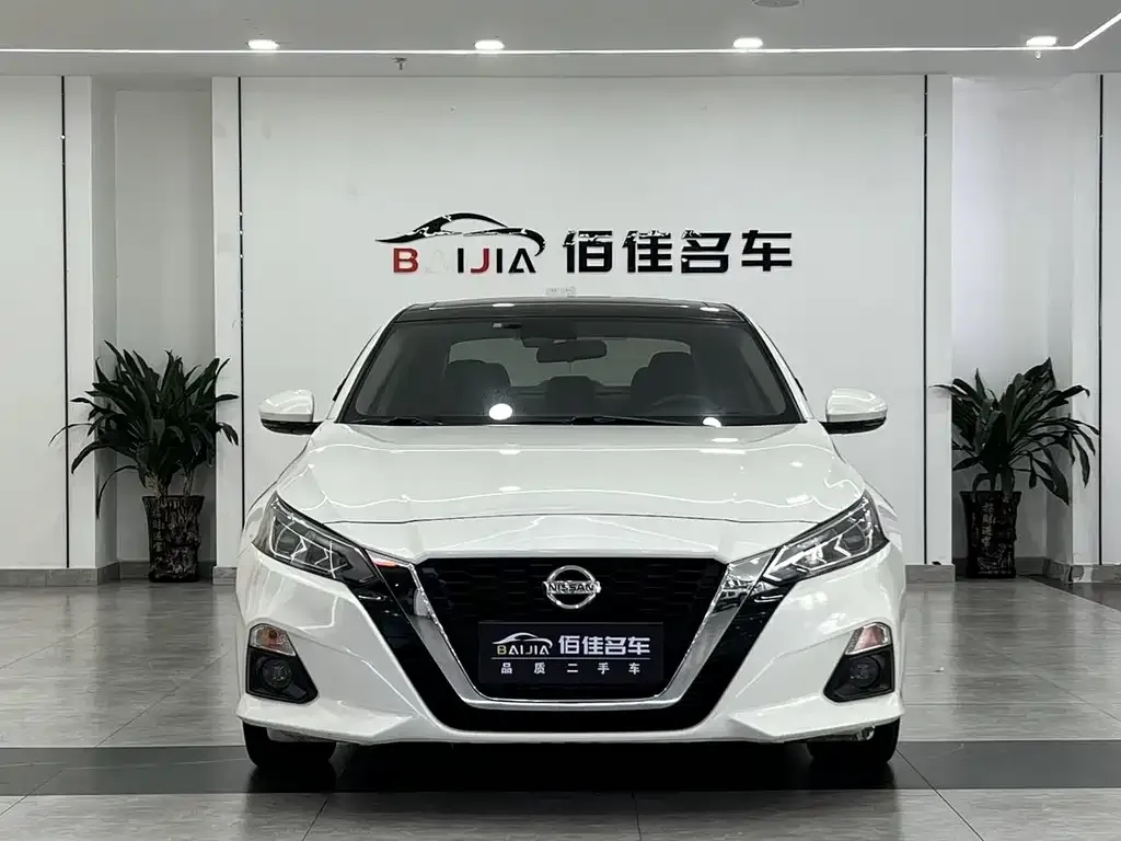 Nissan Teana 2021 — фото 1 из 21