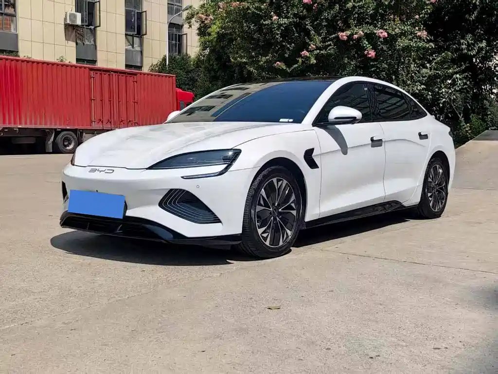 BYD Seal 2023 — фото 1 из 5