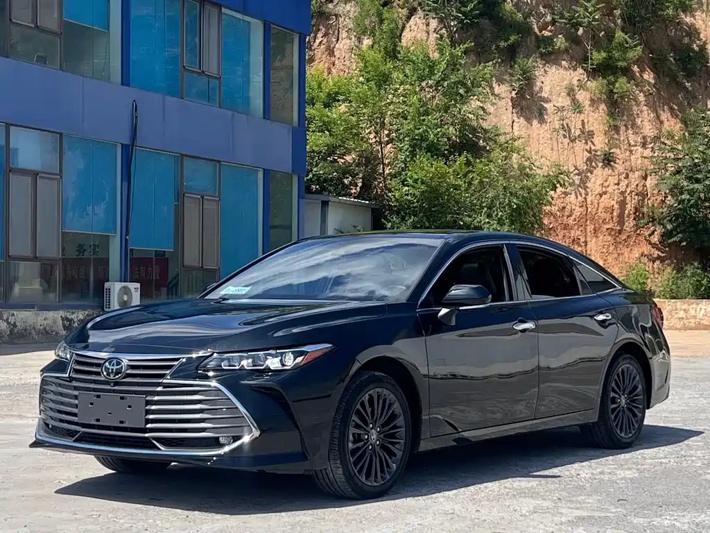 Toyota Avalon 2020 — фото 1 из 5