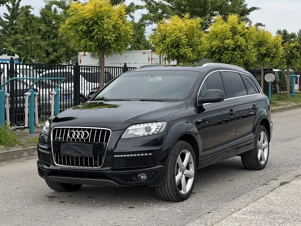 Audi Q7 2015 — фото 1 из 5