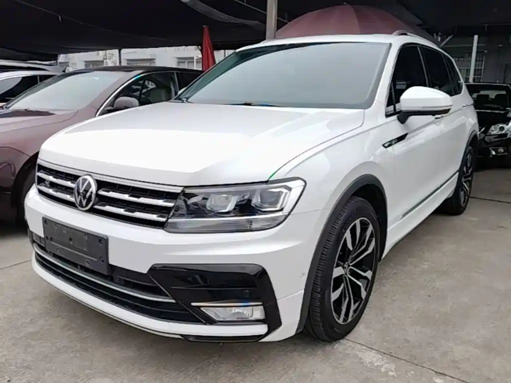 Volkswagen Tiguan L 2021 — фото 1 из 5